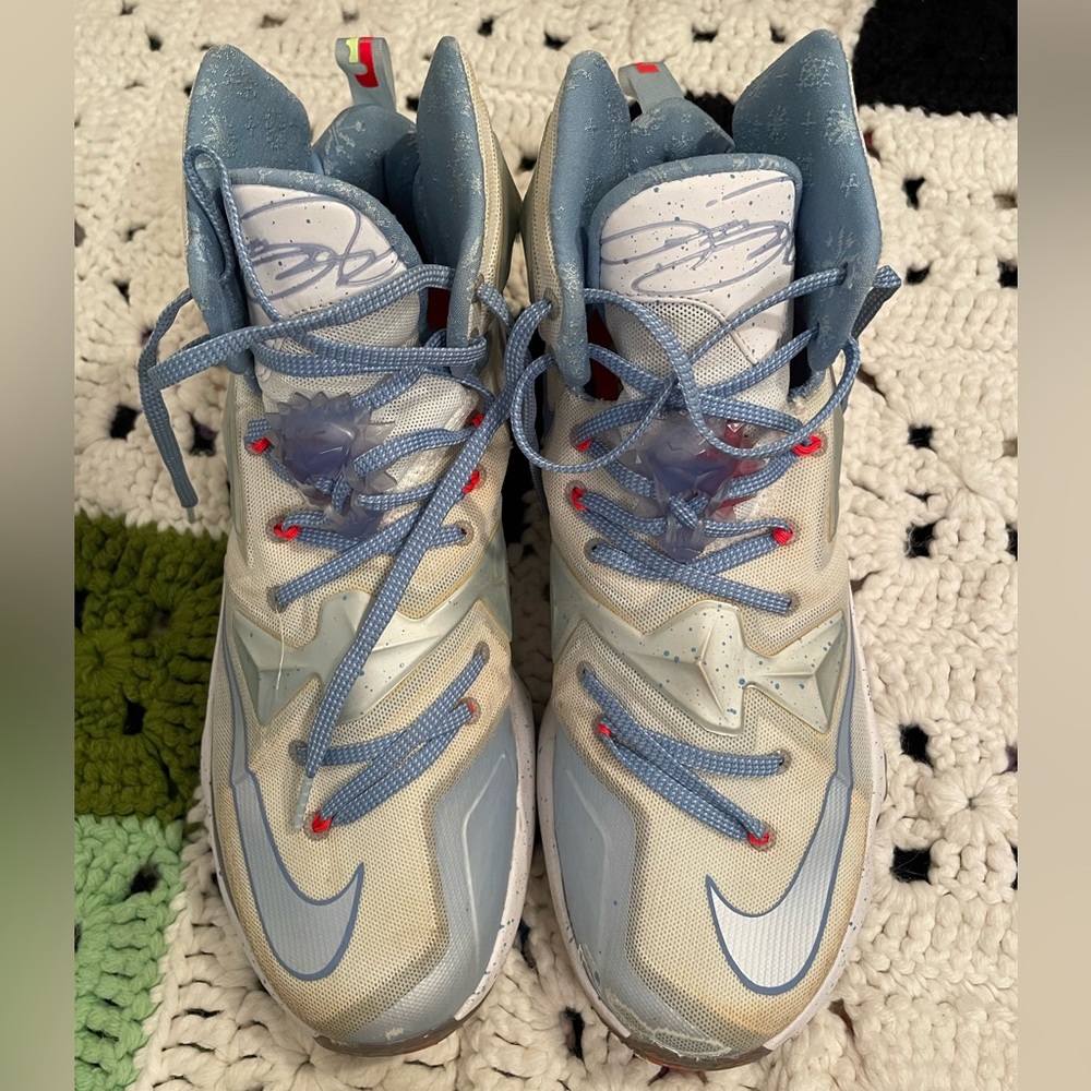 Nike lebron 13 Christmas men’s size 10